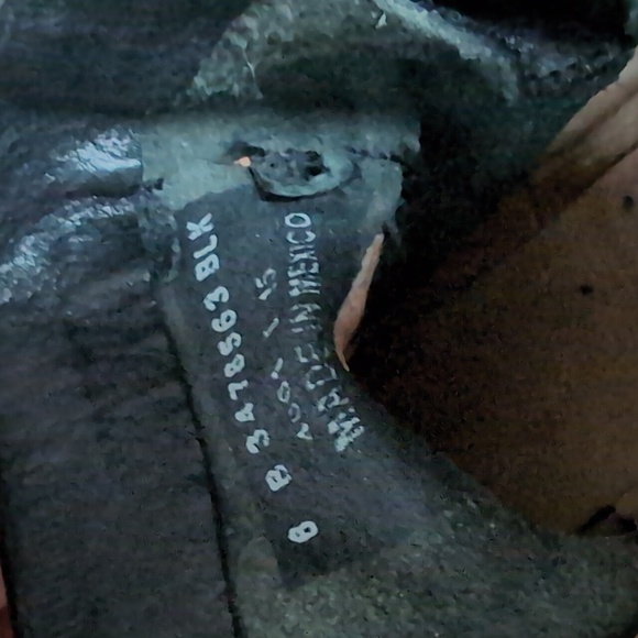 Frye Veronica Belted Short Boots, Black, US 6 - Picture 7 of 8